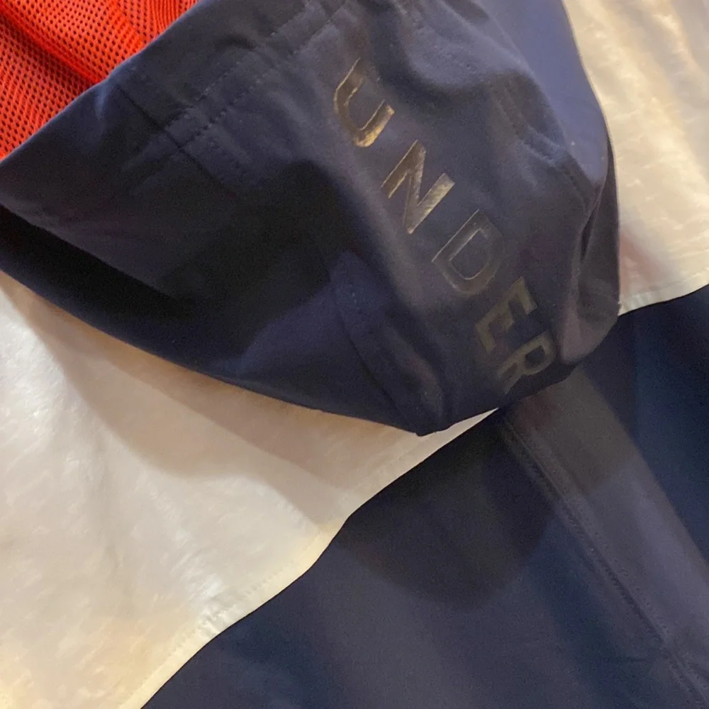Under Armour zip up windbreaker - Picture 10 of 10